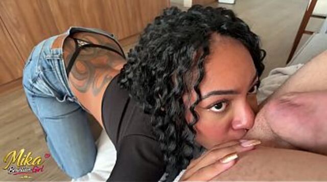 Big-dicked gringo makes young Brazilian Ebony sit on his huge cock - Naughty young Brazilian girl fucks a gringo raw and lets the pervert fill her ass with cum.
